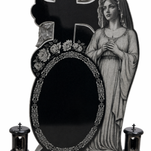 Monument funerar granit negru model modern cu cruce si gravura detaliata