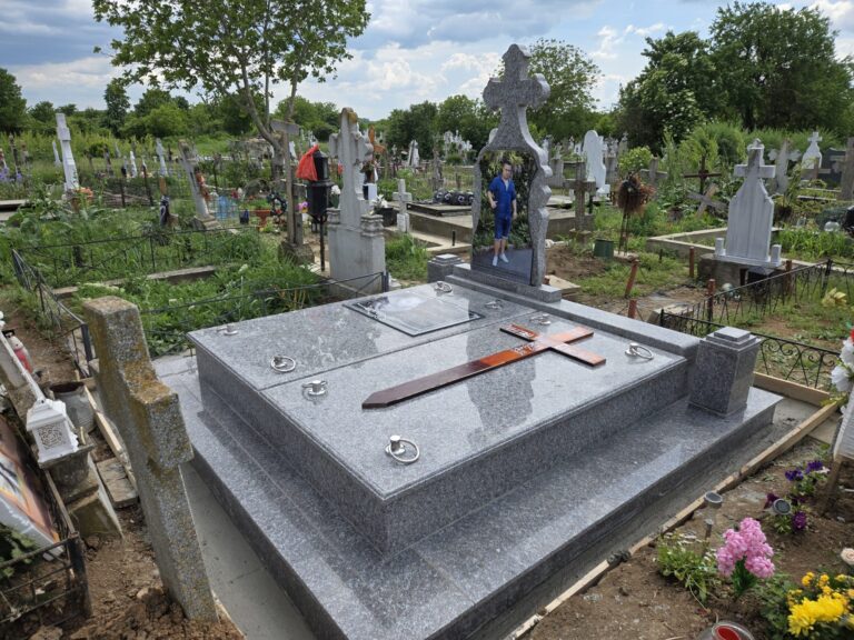 Cavou din granit executat de Artfunerar Bucuresti